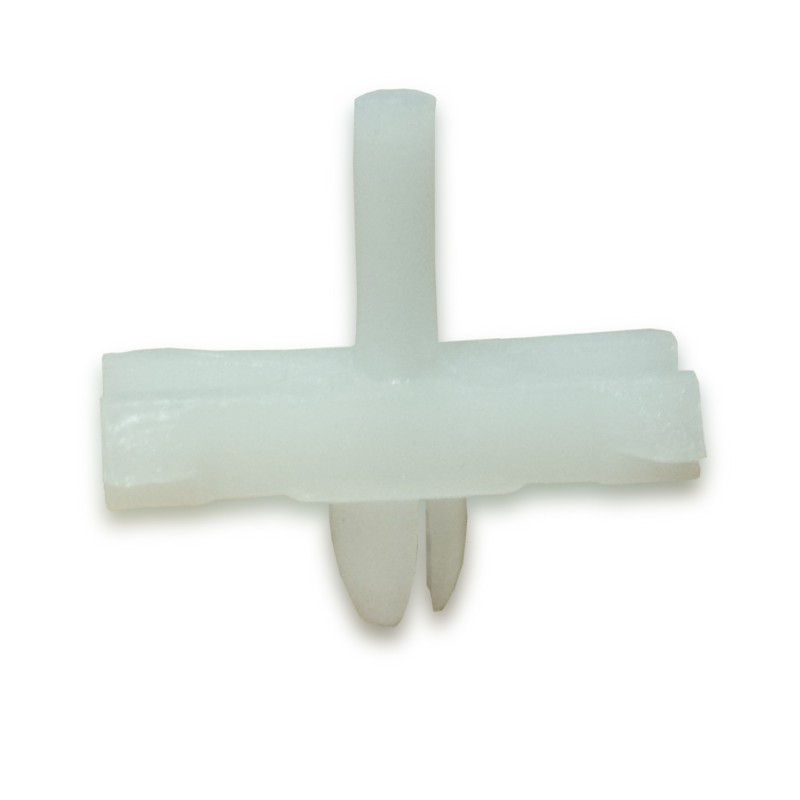 Audi/VW White Moulding Clip Pk5016mm x 6mm x 4mm Stem Diam.